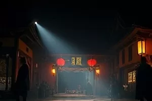 《深夜书店开门了》人文短片封面，凌晨书店的暖黄灯光